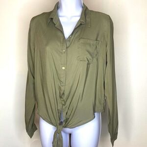 NEW…Olive woven shirt size XS (extra small) from Forever21